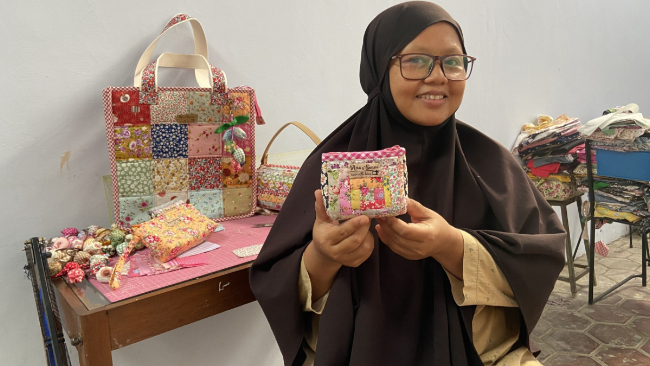 Jual Produk Hasil Kreativitas