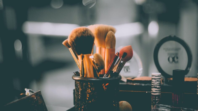 Make Up Artist (MUA)
