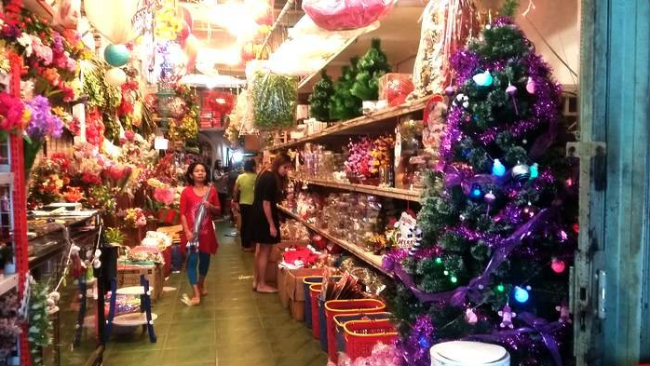 Jualan Aksesori Natal dan Tahun Baru