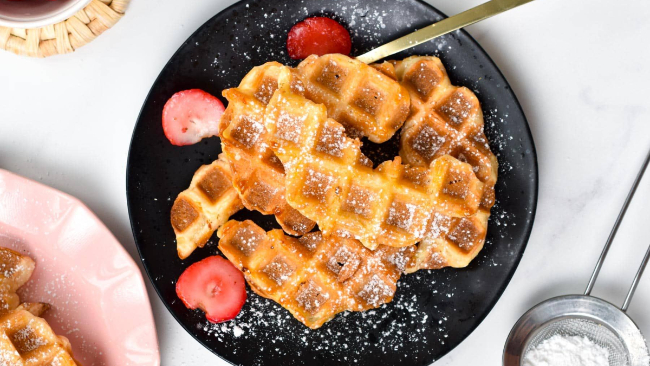 Croffle (Croissant Waffle)