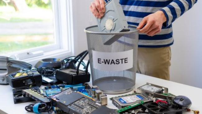 Mengelola Limbah Elektronik